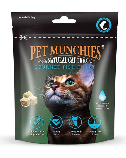 Pet Munchies 100% Natural Cat Treats Gourmet Fish Fillet packaging, featuring benefits like healthy heart, strong teeth & bones, and healthy skin & coat